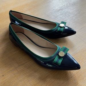 Tommy Hilfiger classic navy and Kelly green pointed flats.